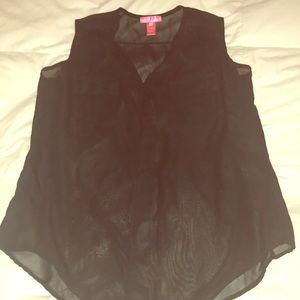 Sheer shirt with collar and pockets
